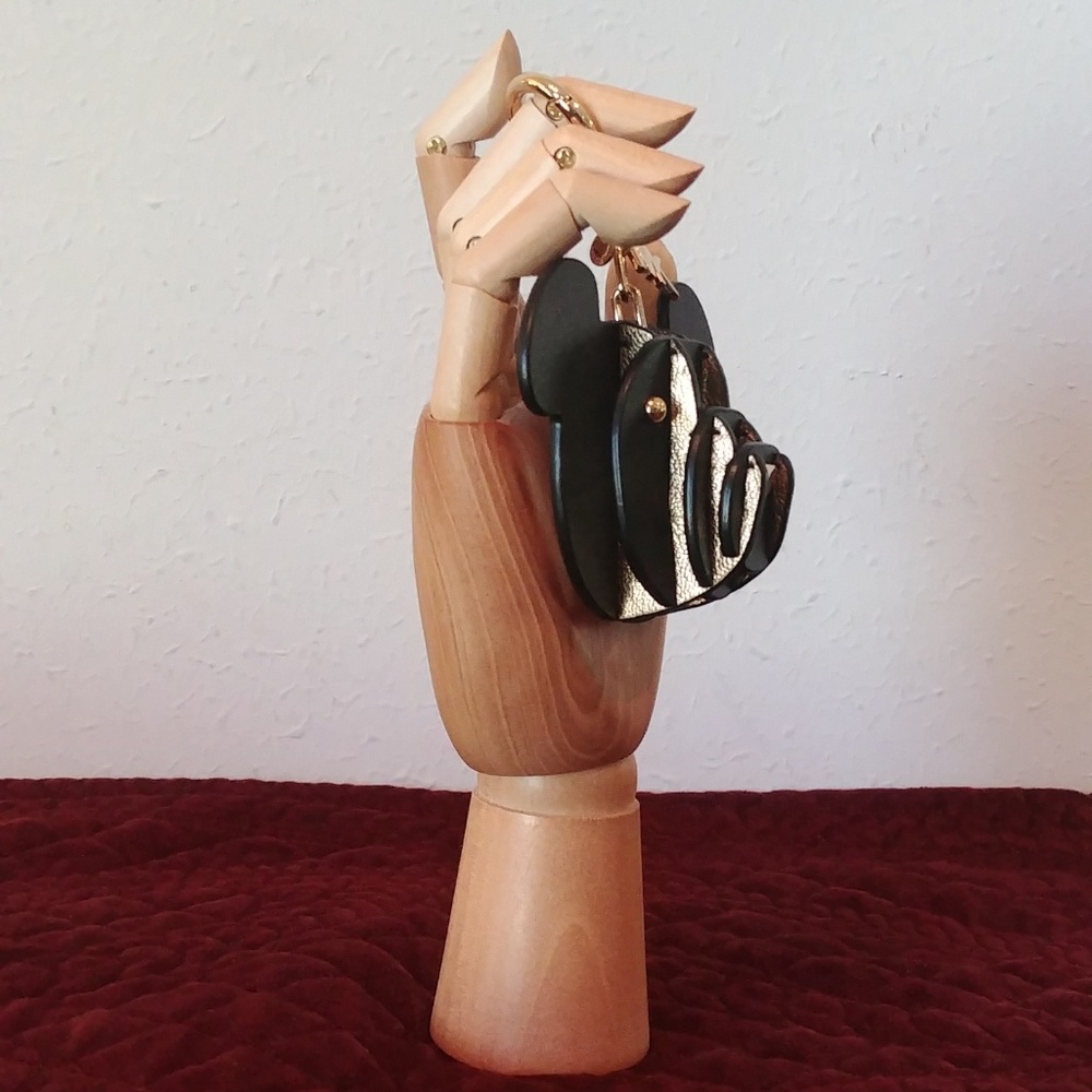 Michael Kors 3-D Bear Purse Charm Key Chain - Picture 3 of 8